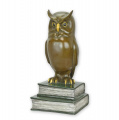 Bronze statuette of a wise owl 