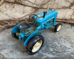 Tin metal model of tractor